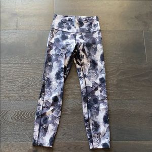 Lululemon Leggings, sz 6